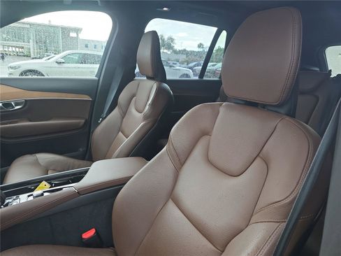 Used 2024 Volvo XC90 B5 Plus w/ Protection Package Premier AWD/4WD image 15