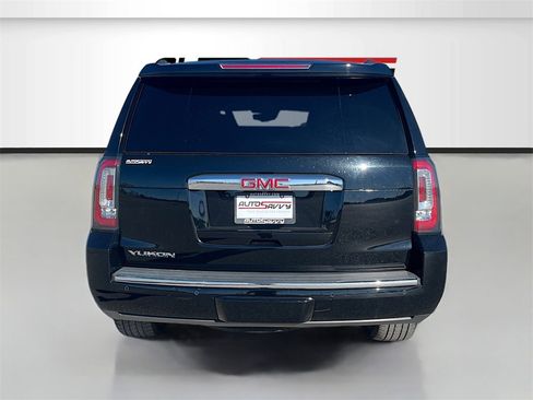 Used 2020 GMC Yukon Denali w/ Open Road Package image 6