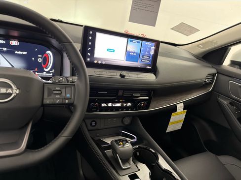 New 2026 Nissan Rogue Platinum w/ Platinum Premium Package image 18