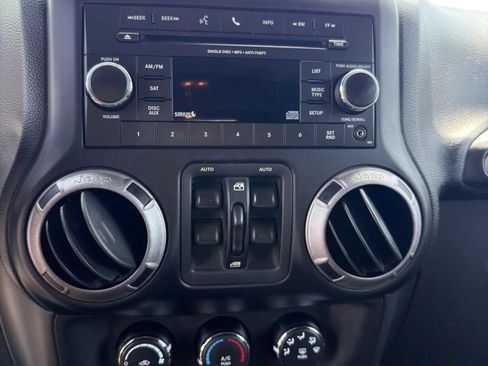 Used 2012 Jeep Wrangler Unlimited Sport AWD/4WD image 12