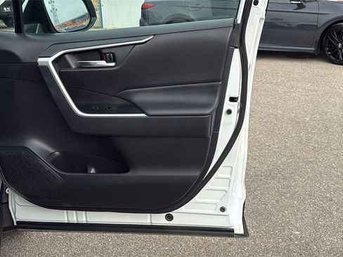 Used 2024 Toyota RAV4 XLE w/ Convenience Package image 27