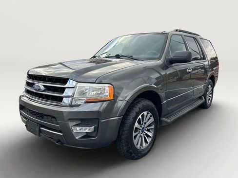 Used 2017 Ford Expedition XLT image 1