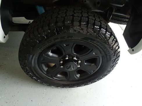 Used 2018 RAM 2500 Laramie w/ Sport Appearance Group AWD/4WD image 28
