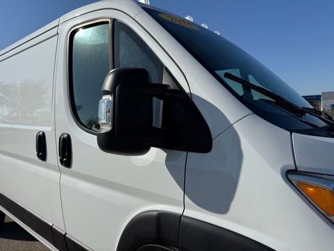 Used 2025 RAM ProMaster 2500 w/ Convenience Group image 4