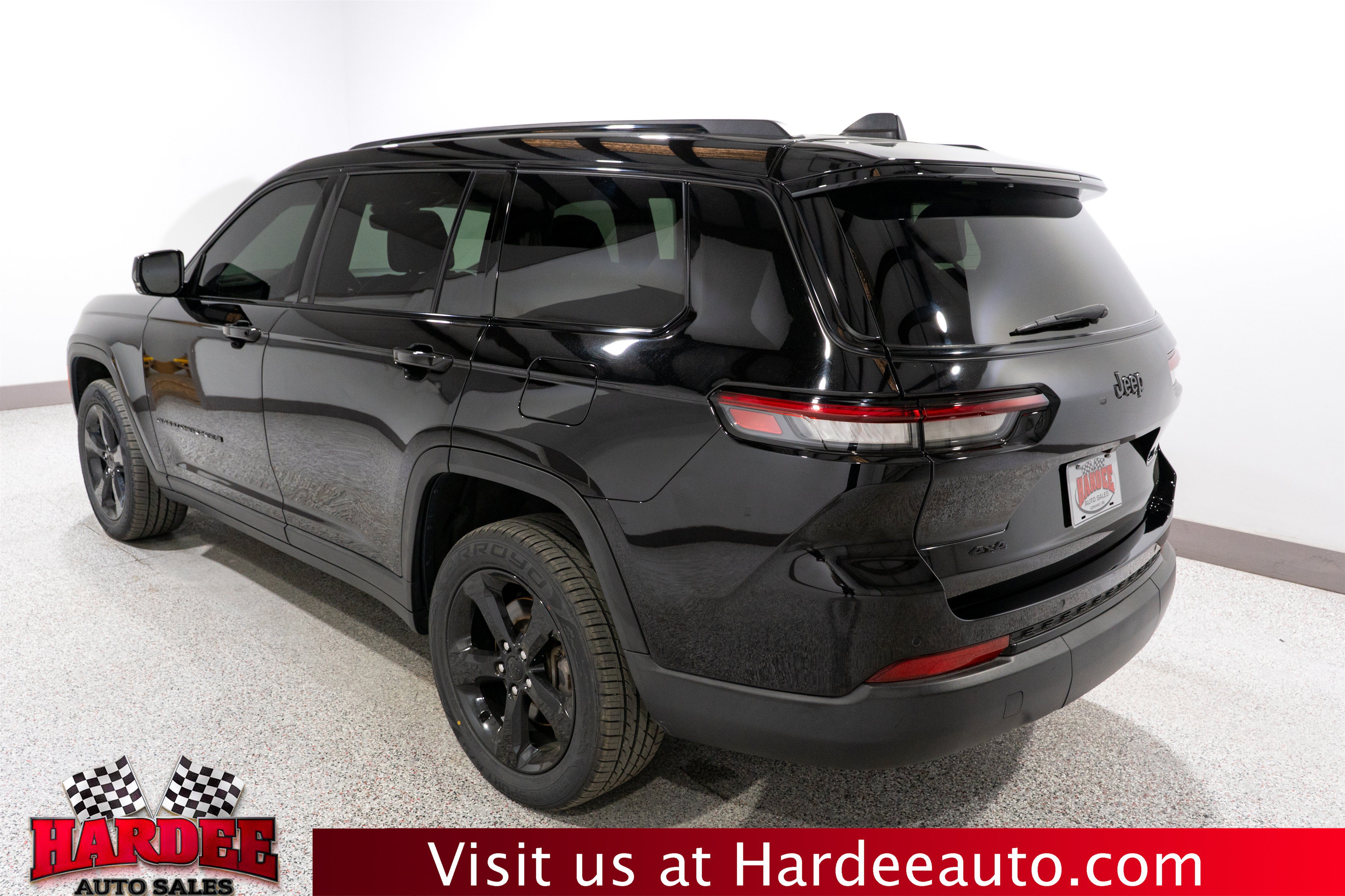 Used 2023 Jeep Grand Cherokee L Laredo AWD/4WD image 3