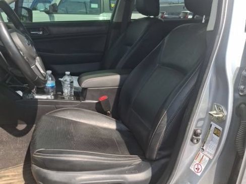 Used 2017 Subaru Outback 2.5i Limited AWD/4WD image 14