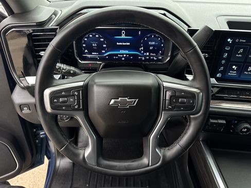 Used 2025 Chevrolet Silverado 2500 LTZ w/ LTZ Plus Package image 23