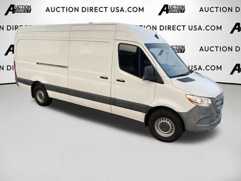 Used 2021 Mercedes-Benz Sprinter 2500 image 8