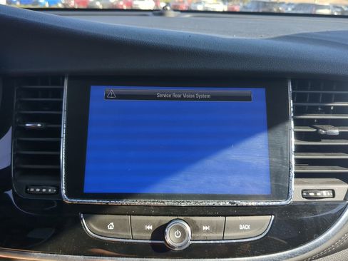 Used 2021 Buick Encore Preferred image 20