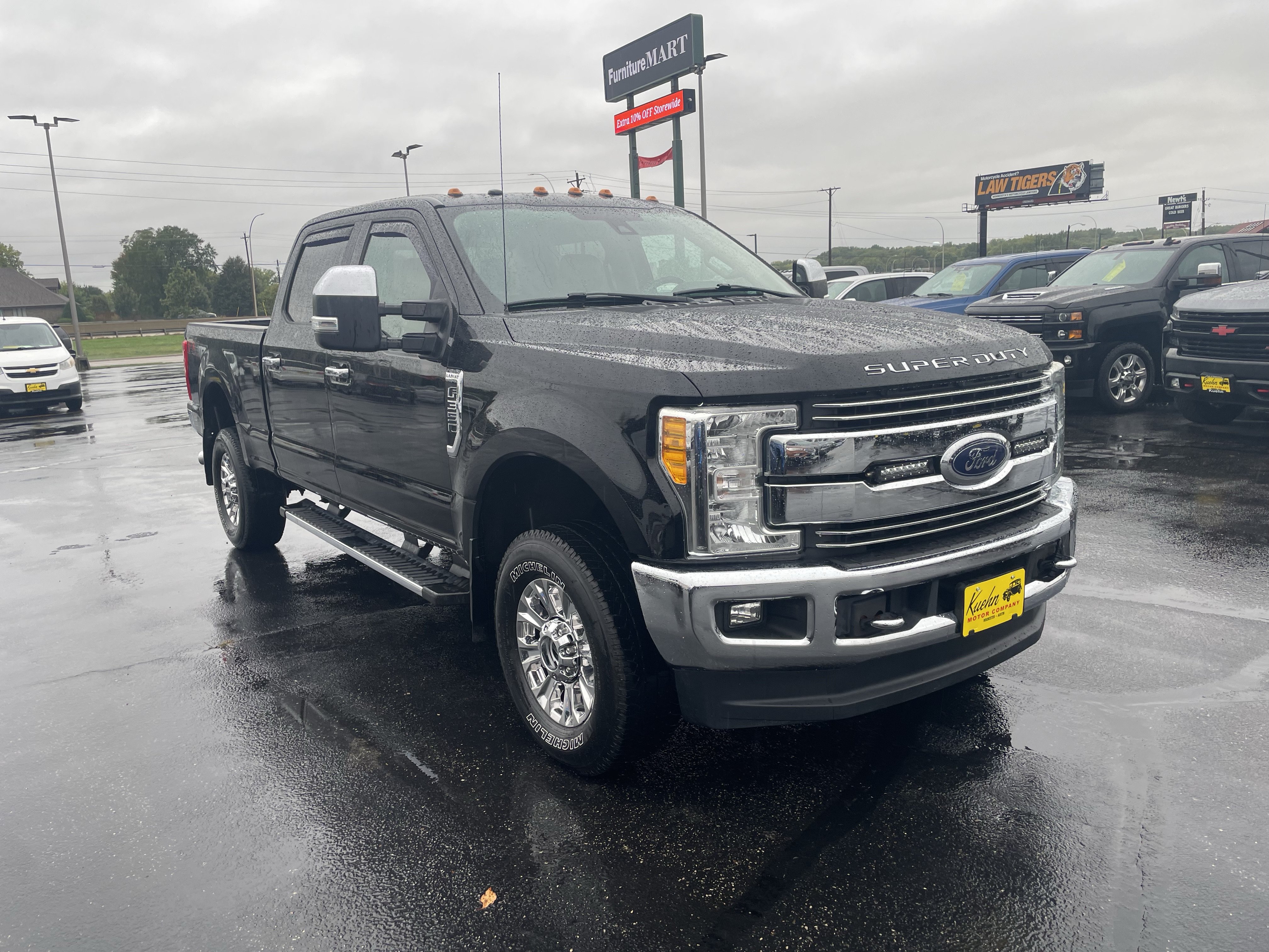 Used 2017 Ford F350 Lariat AWD/4WD image 2