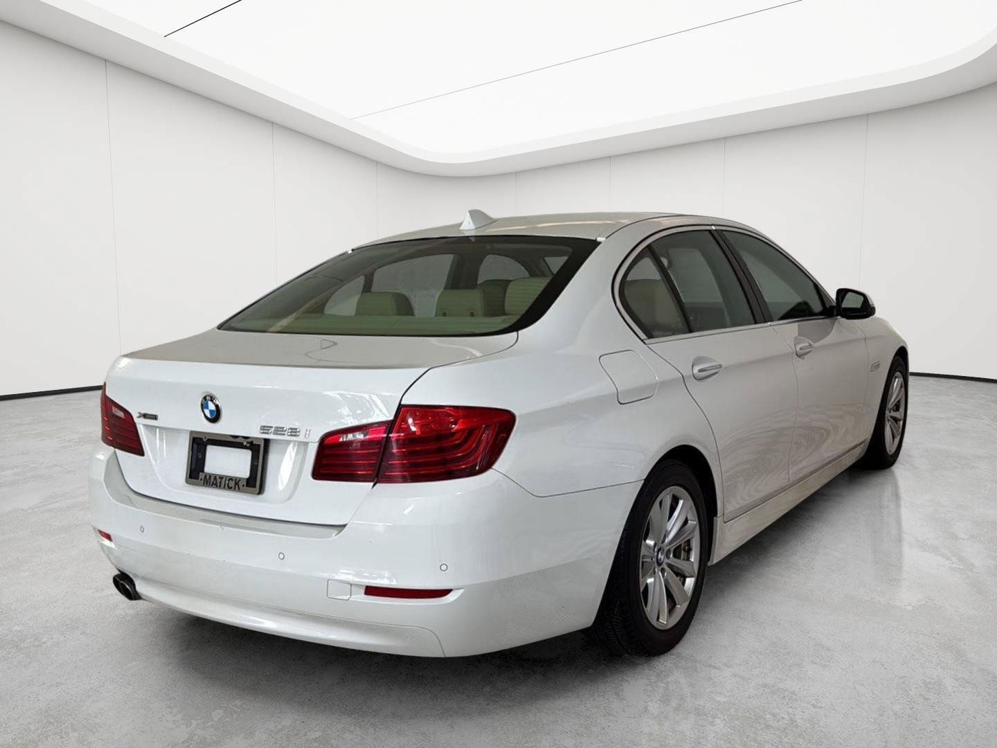 Used 2015 BMW 528i xDrive Sedan AWD/4WD image 27