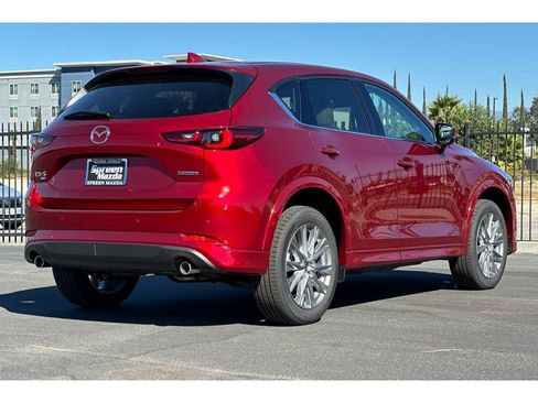 New 2025 MAZDA CX-5 AWD 2.5 S w/ Premium Plus Pkg image 5