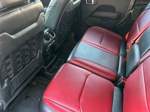 Used 2023 Jeep Wrangler Unlimited Rubicon 4xe image 9