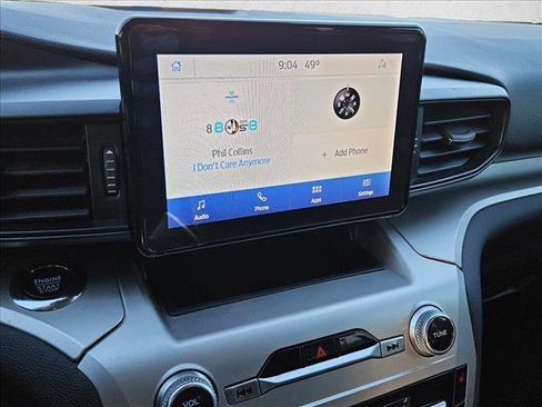 Used 2022 Ford Explorer XLT image 13