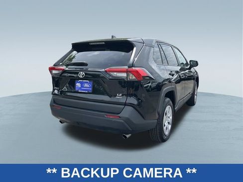 Used 2024 Toyota RAV4 LE AWD/4WD image 3