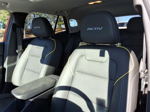 Certified 2024 Chevrolet Trax ACTIV w/ Sunroof Package image 23