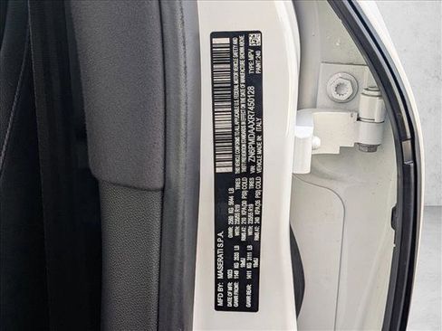 Used 2024 Maserati Grecale GT image 25