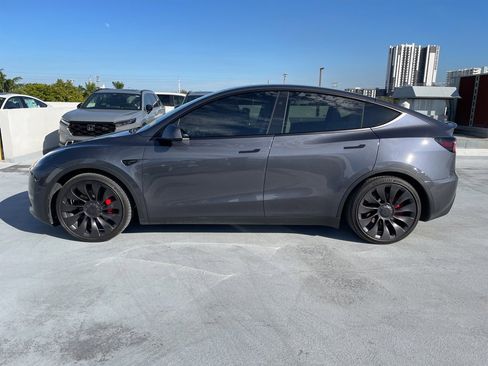 Used 2023 Tesla Model Y Performance image 11