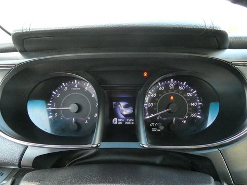 Used 2017 Toyota Avalon Limited w/ All Weather Liner Package FWD image 14