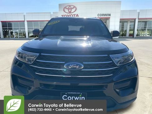 Used 2023 Ford Explorer XLT AWD/4WD image 8