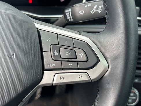 Used 2022 Volkswagen Jetta SE w/ Panoramic Sunroof Package image 24