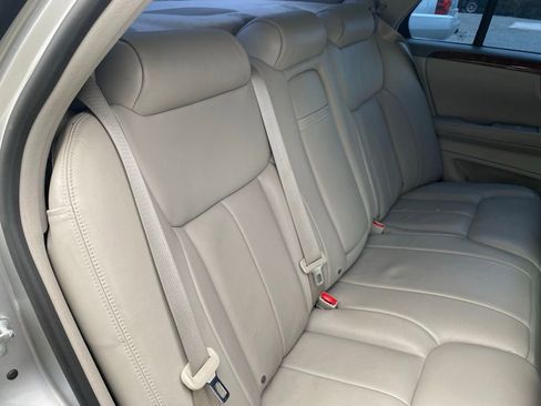 Used 2007 Cadillac DTS Luxury I w/ Trunk Convenience Package image 19