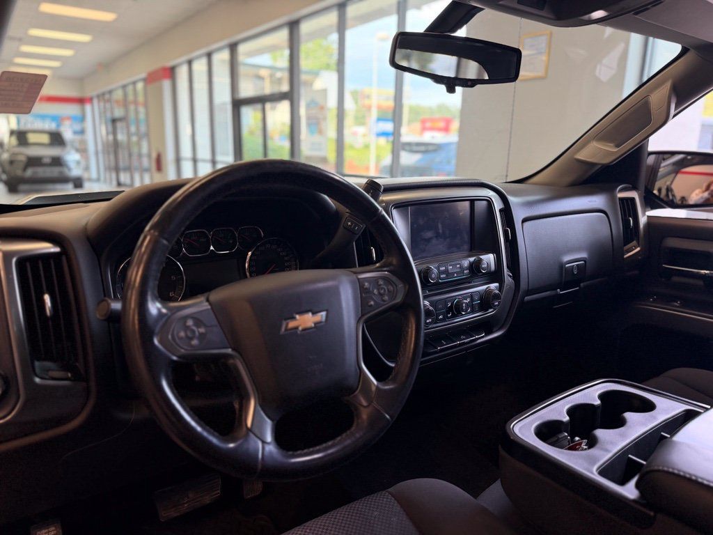 Used 2019 Chevrolet Silverado 1500 LT w/ All Star Edition AWD/4WD image 9