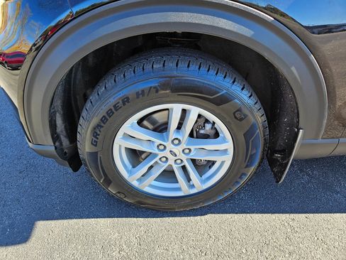 Certified 2022 Ford Explorer XLT w/ Equipment Group 202A image 25