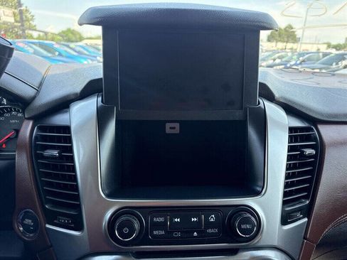 Used 2015 Chevrolet Suburban LTZ AWD/4WD image 33