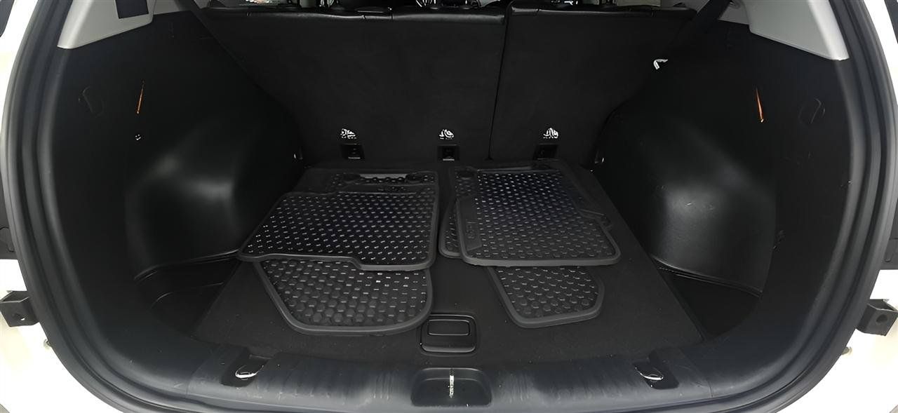 Used 2018 Jeep Compass Latitude w/ Popular Equipment Group AWD/4WD image 24