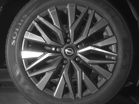 Used 2025 Nissan Altima 2.5 SV image 15