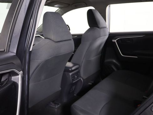 Used 2021 Toyota RAV4 LE AWD/4WD image 23