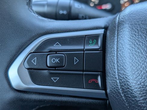 Used 2024 Jeep Compass Latitude image 23