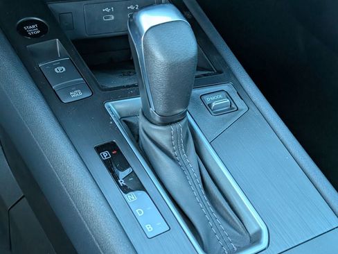 New 2026 Nissan Kicks SV FWD image 17