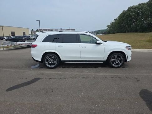 Used 2023 Mercedes-Benz GLS 450 4MATIC image 8