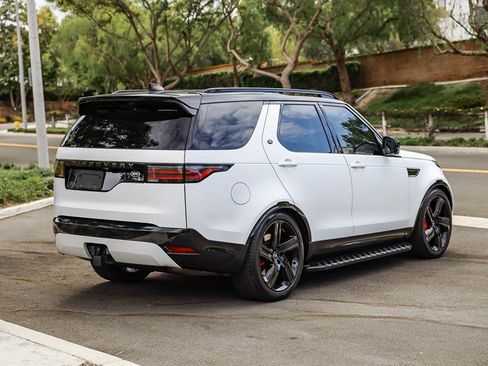 Used 2023 Land Rover Discovery HSE R-Dynamic AWD/4WD image 5