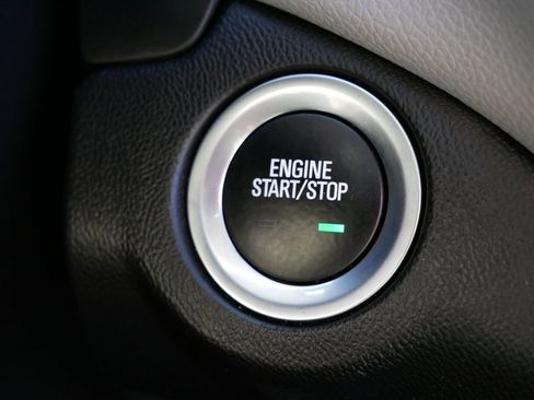 Used 2020 Chevrolet Equinox LT AWD/4WD image 36