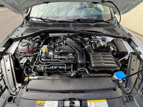 Used 2025 Volkswagen Jetta Sport image 33