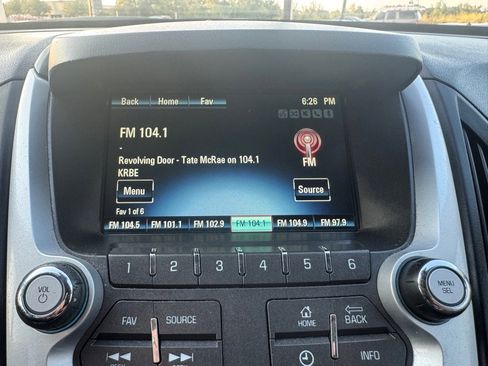 Used 2015 Chevrolet Equinox LT w/ Driver Convenience Package image 28
