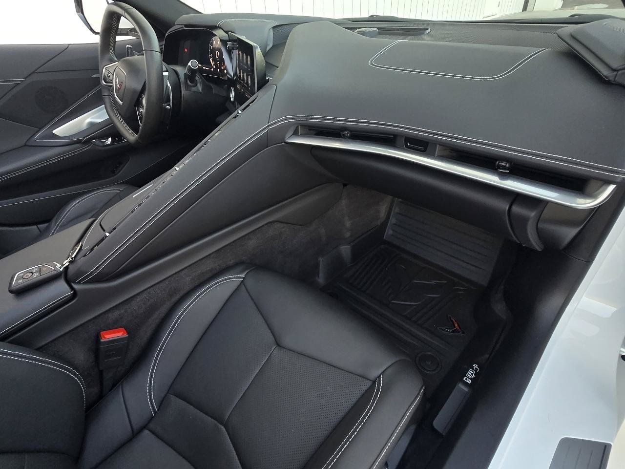 Used 2023 Chevrolet Corvette Stingray Coupe w/ 1LT RWD image 13
