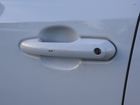 Used 2019 Toyota RAV4 XLE w/ Carpet Mat Package image 20