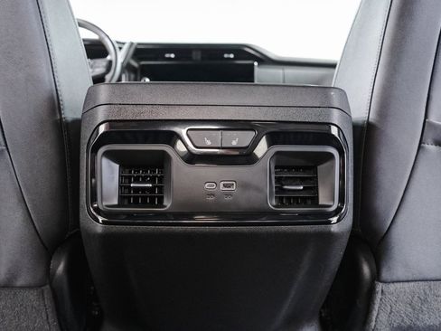 Used 2024 GMC Sierra 2500 AT4 w/ AT4 Premium Plus Package image 32