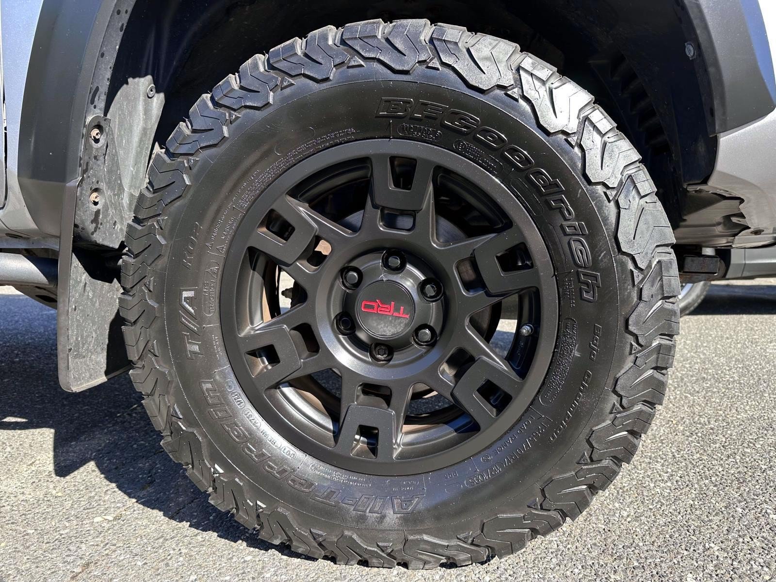 Used 2018 Toyota Tacoma TRD Off-Road AWD/4WD image 6
