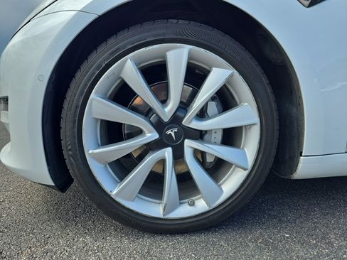 Used 2020 Tesla Model 3 Long Range AWD/4WD image 28