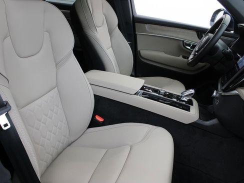New 2026 Volvo XC90 B6 Plus w/ Protection Package Premier AWD/4WD image 26