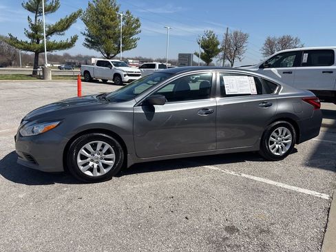 Used 2017 Nissan Altima 2.5 S w/ Power Driver Seat Package image 16