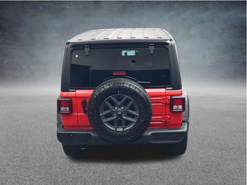 Used 2025 Jeep Wrangler Unlimited Sport AWD/4WD image 29