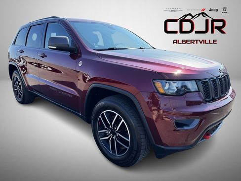 Used 2020 Jeep Grand Cherokee Trailhawk image 1