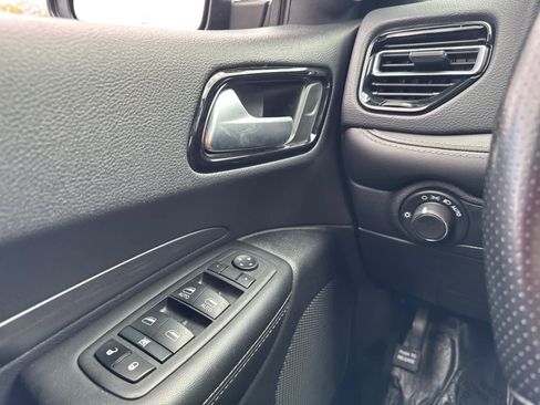 Used 2024 Dodge Durango SXT w/ SXT Blacktop Group AWD/4WD image 21