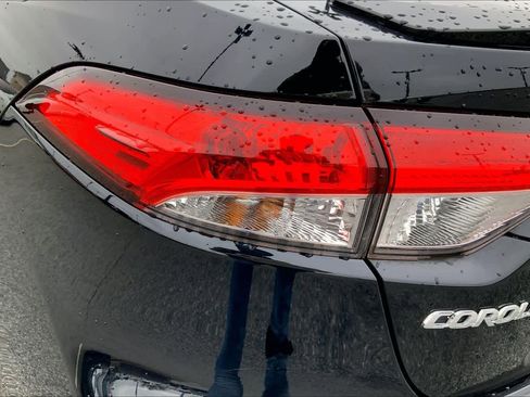 Used 2023 Toyota Corolla SE image 26